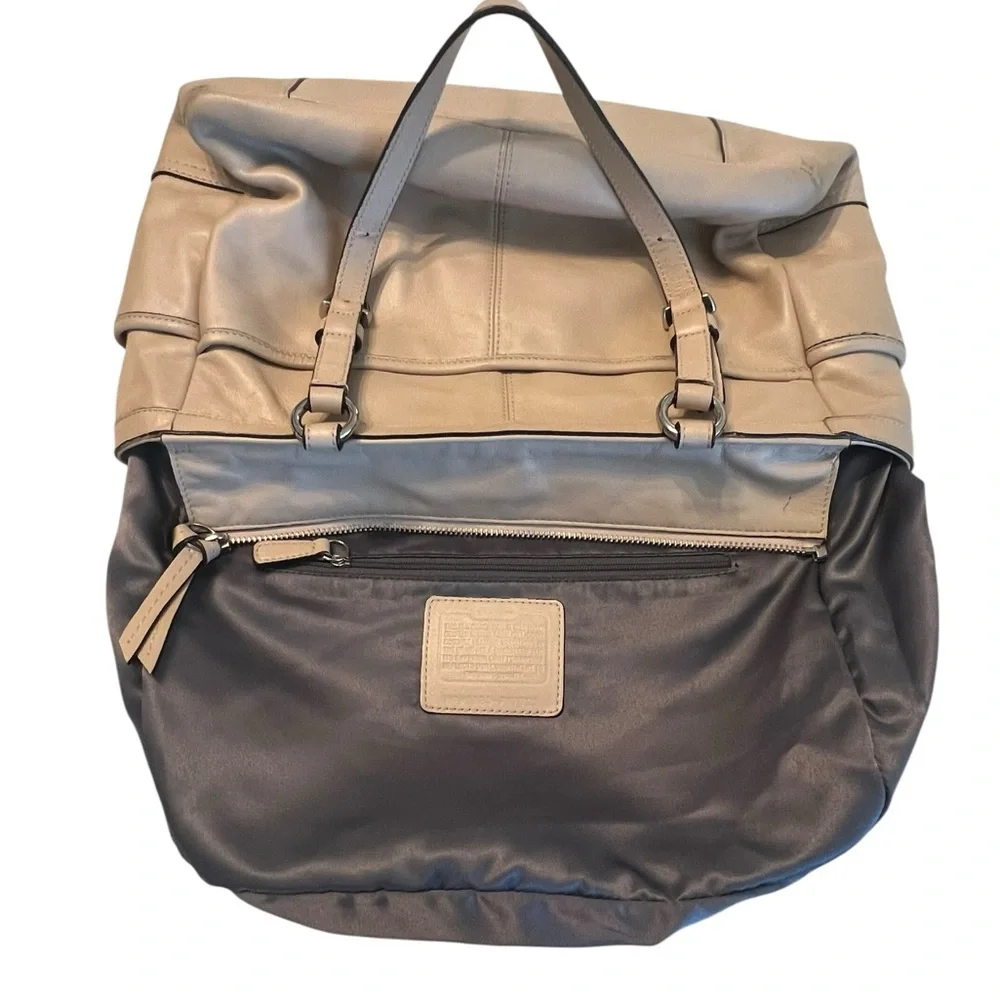 Coach authentic smooth